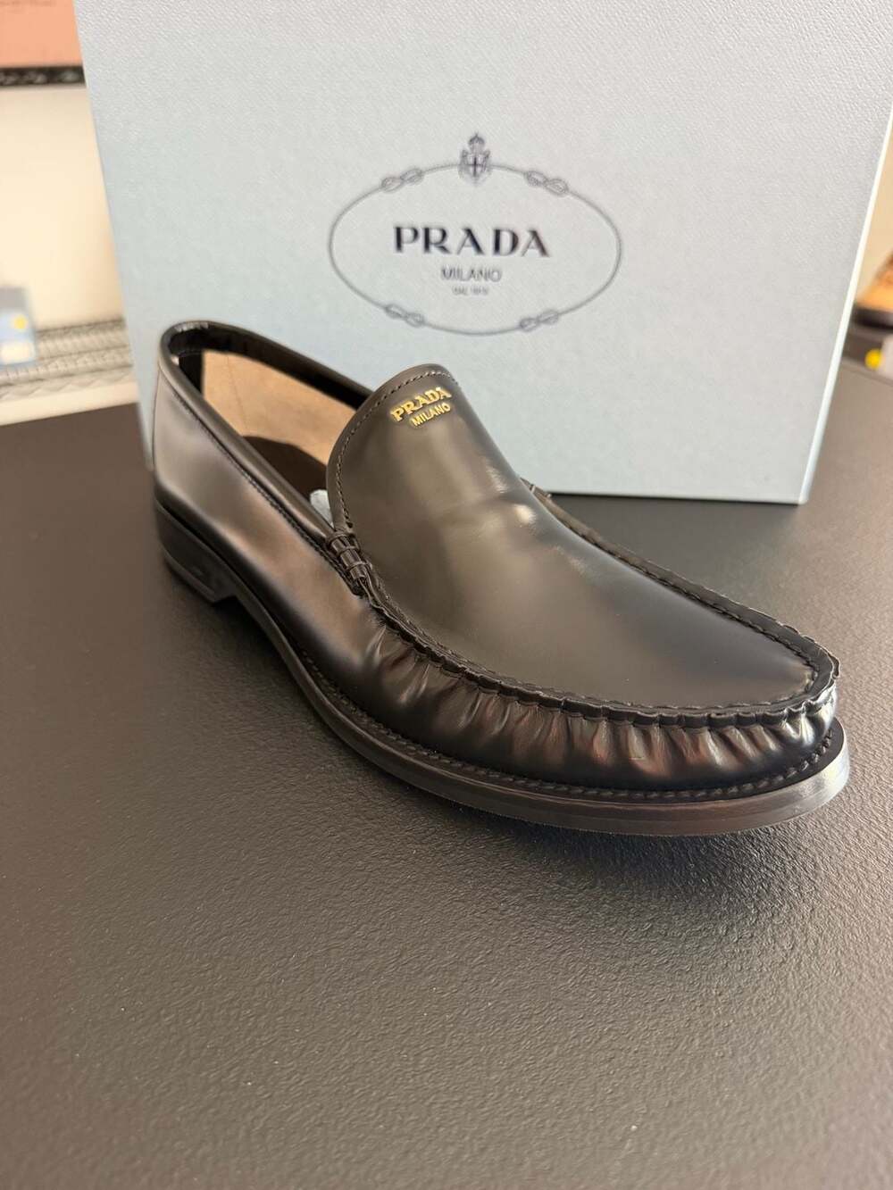 Prada Spazzolato Fumé Black Leather Loafers Size 40 Gold Logo Retail $1,200